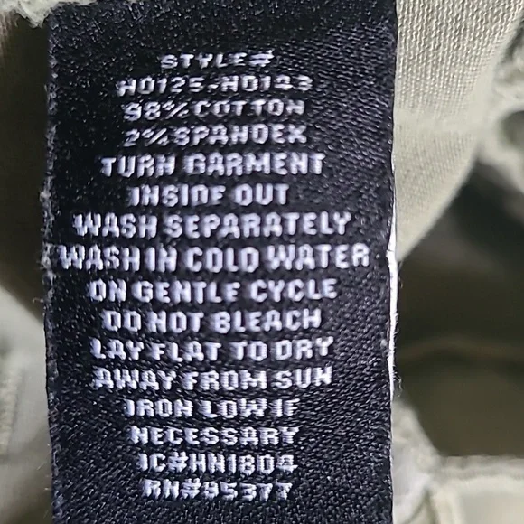 Sanctuary Army Green Paint splatter shorts. Size 31 - Picture 7 of 7